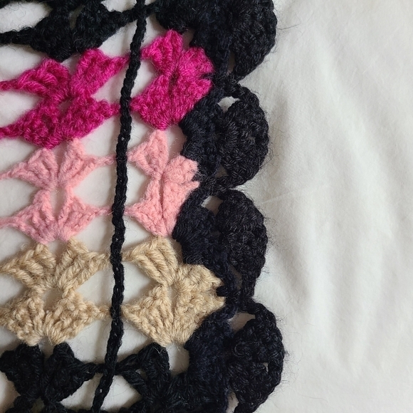 Vintage Handmade Crochet Afghan - Picture 11 of 12